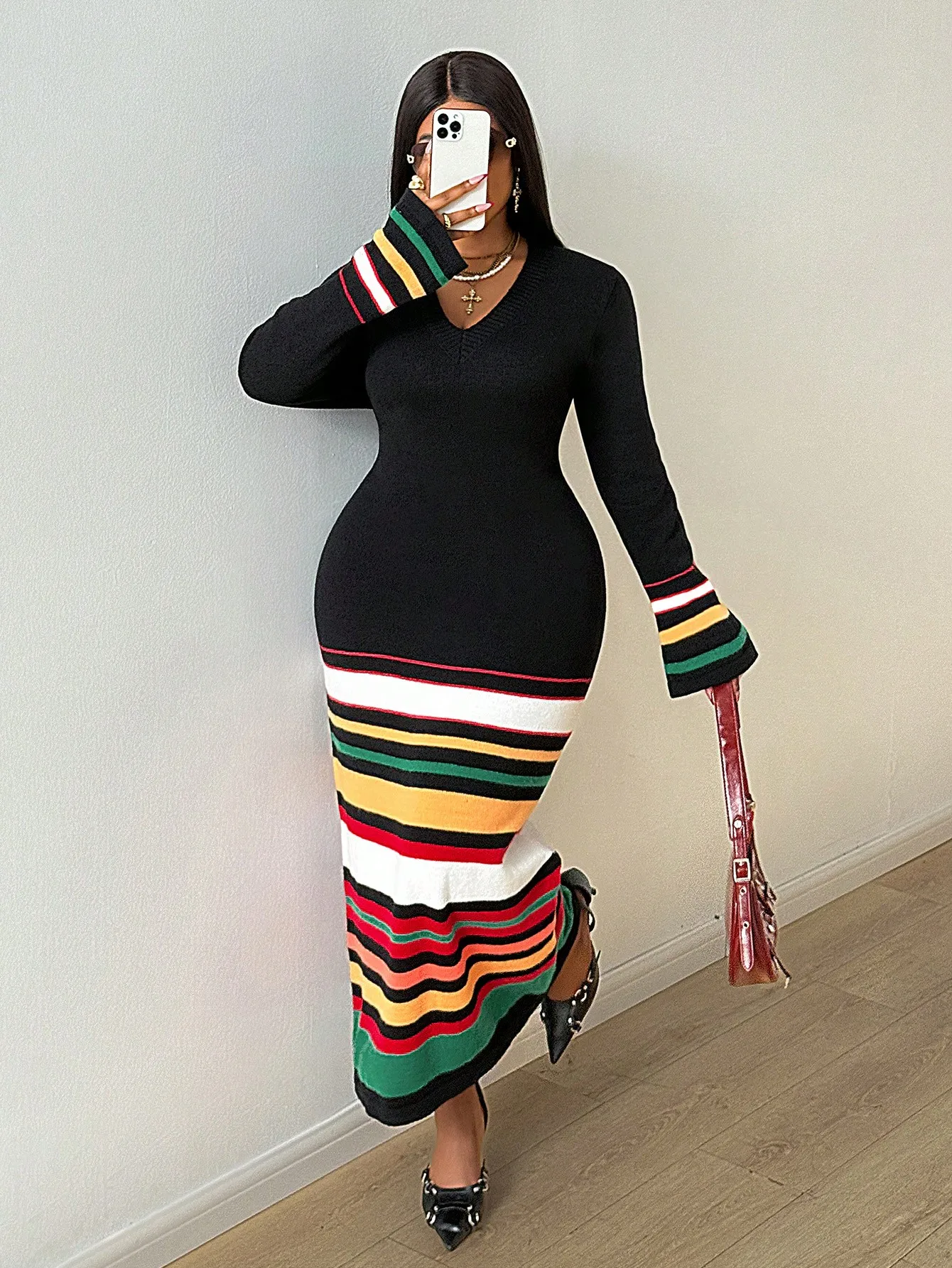 

Женское трикотажное платье большого размера с V-образным вырезом, в полоску, с рукавами-трубами, в ретро-уличном стиле для осени и зимы