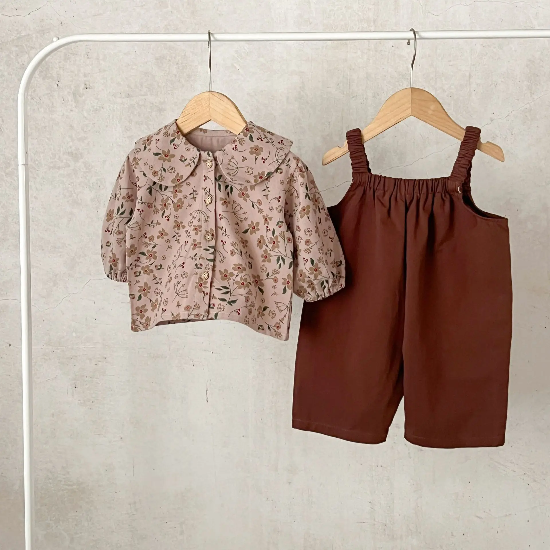 

Korean Autumn Toddler Girl 2PCS Clothes Set Cotton Floral Printed Baby Girl Peter Pan Shirt Outfit Solid Loose Strappy Pant Suit