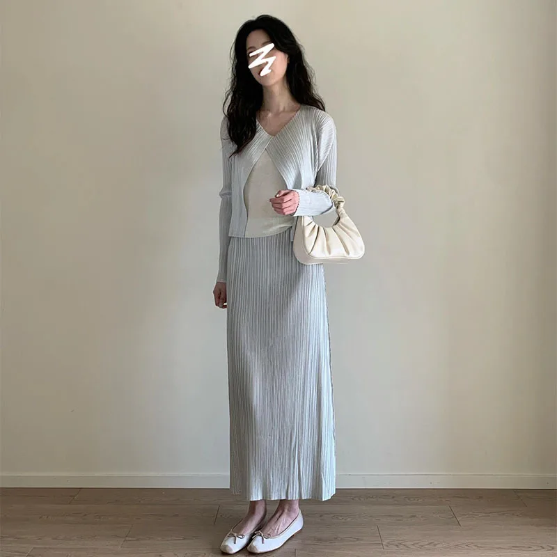 

Temperament Solid Color Summer New Fashion Women's Set Sleeveless Top High Waist Folded Half Skirt Two Piece Set Miyake XQ82