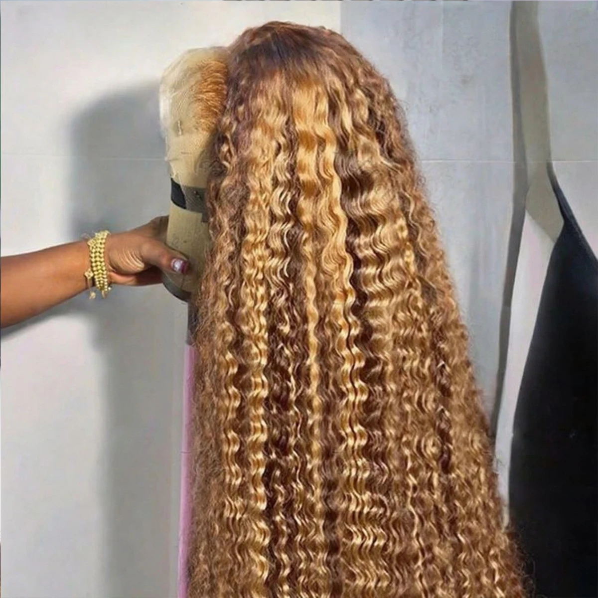 

180% Плотность Предварительно выщипанные Цветные P4/27 Выделенные Полные кружевные фронтальные парики из натуральных волос 34 дюйма HD Прозрачные парики из натуральных волос на шнуровке