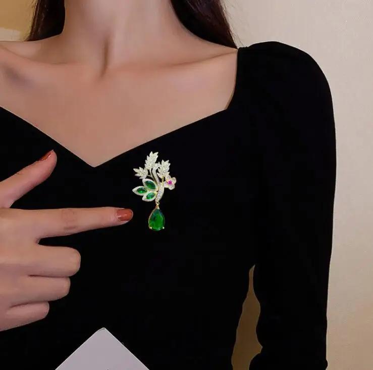 Fashion Green Yellow Leaves Flower Bouquet Wheat Ear Brooch for Women Creative Rhinestone Pin Suit Clothing Jewelry Accessories view 5
