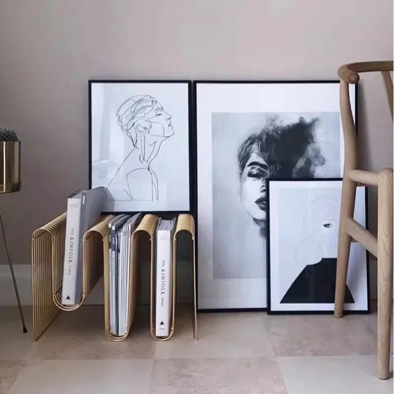 Metal line table, newspaper and magazine rack, light luxury, high-end book and newspaper rack