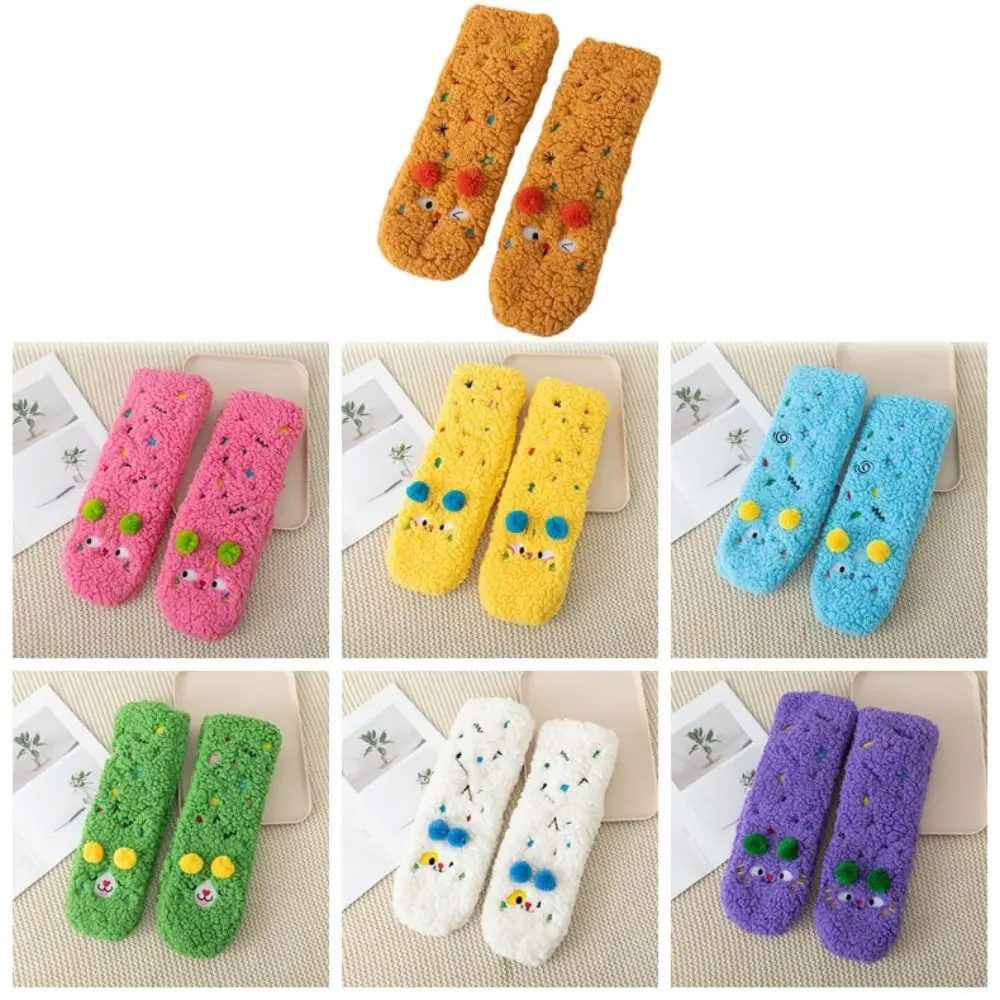 Kawaii الكرتون سميكة الجوارب الحرارية المضادة للانزلاق النوم النعال الجوارب جهاز تدفئة القدمين منتصف أنبوب سميكة جوارب يمكن السير بها على الأرض داخلي