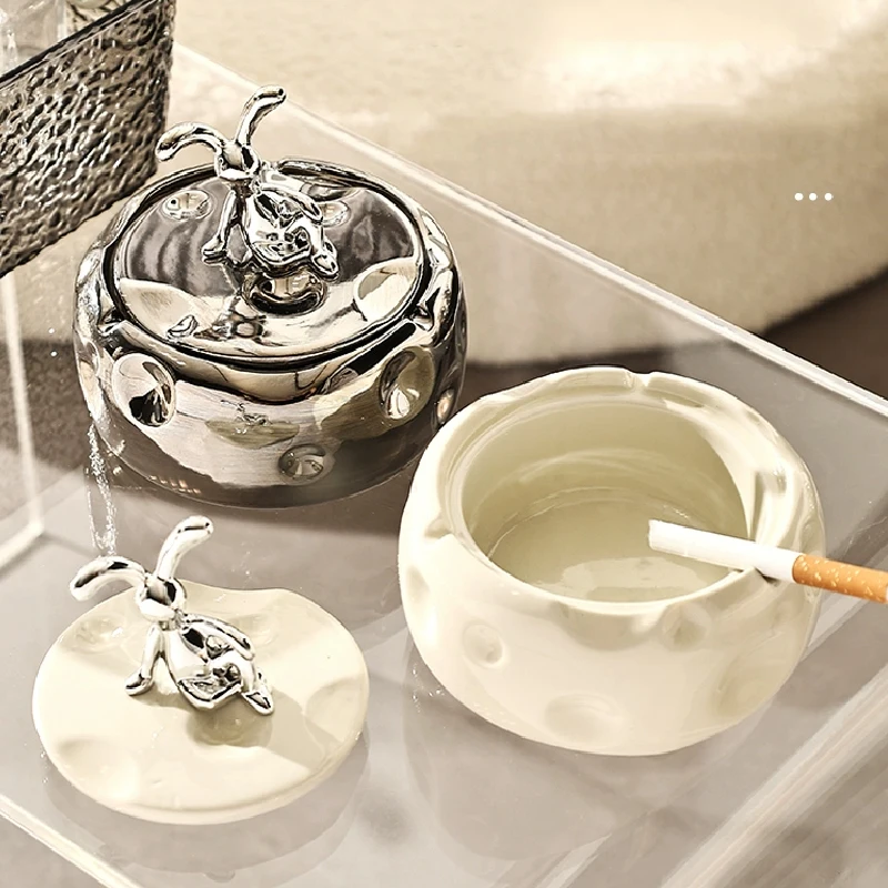 Luxury Ashtray Home Living Room Commercial High-end Desktop Ornaments Creative Trend Advanced Fly Ash Prevention with Cover