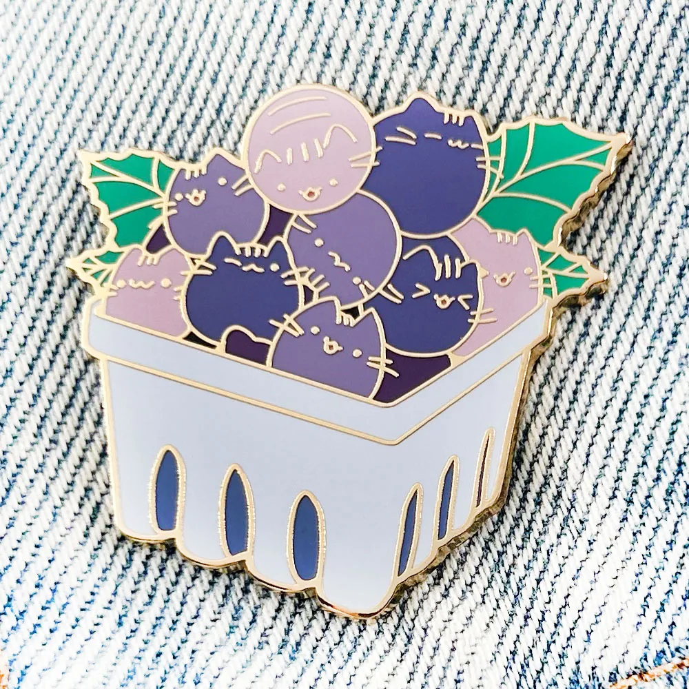 Cat Grape Brooch Kawaii Fruit Animal Badge Fruit Basket Enamel Pin Kitten Jewelry Novelty Creative Accessories Gift
