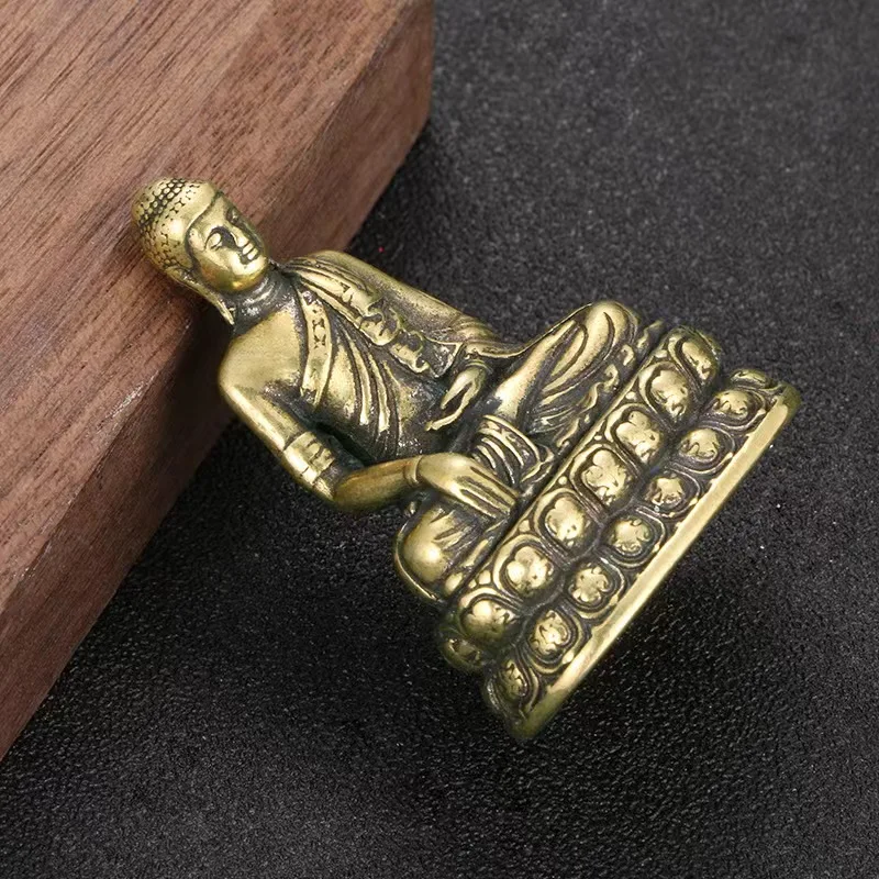Vintage Shakyamuni-Figur aus Messing - Massive Miniatur-Skulptur mit detailliertem, strukturiertem Design, antike Ausführung, Dekoration für Zuhause – Detail 3