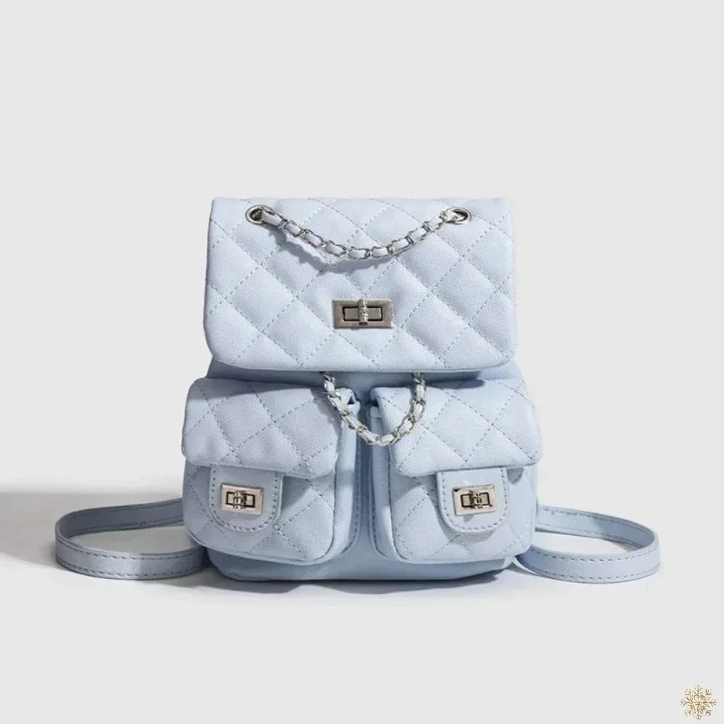 حقيبة ظهر جديدة للطالبات لعام 2026 حقيبة ظهر صغيرة للرياح الطازجة حقيبة ظهر نسائية كورية عصرية بسلسلة صغيرة خفيفة الوزن