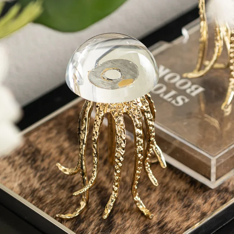 Luxury Jellyfish Figurines Metal Creative Aesthetics Figurine Art Funny Ornament Home Living Room Entrance Desktop Decoration
