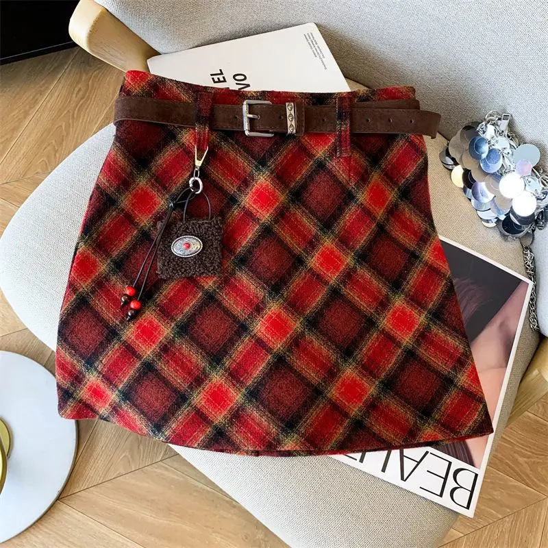 

French retro plaid women's pants autumn and winter Spice Girls high-waisted a-word short skirt slim-fitting and thin hip skirt