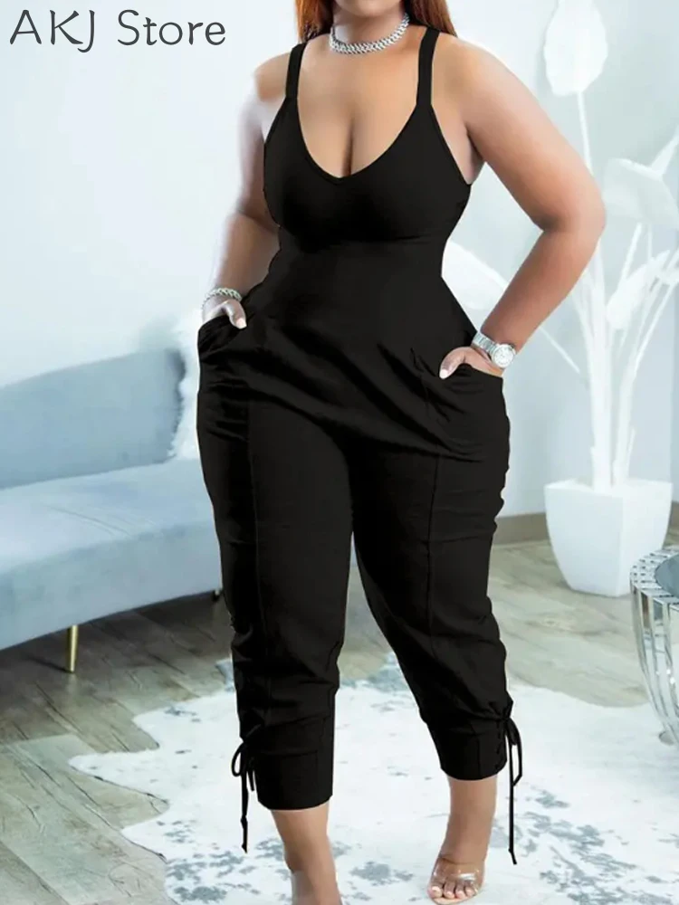 

Женский комбинезон на шнуровке с U-образным вырезом без рукавов и карманами