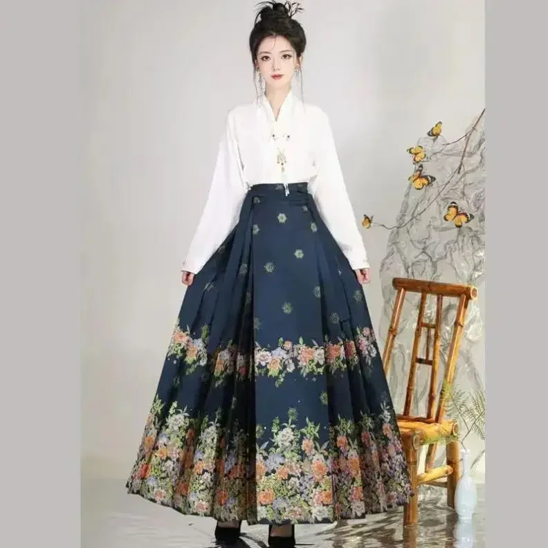 

24 Spring/Summer New Cloud Dyed Weaving Gold Imitation Makeup Flower Horse Face Skirt Improved New Chinese Daily Hanfu