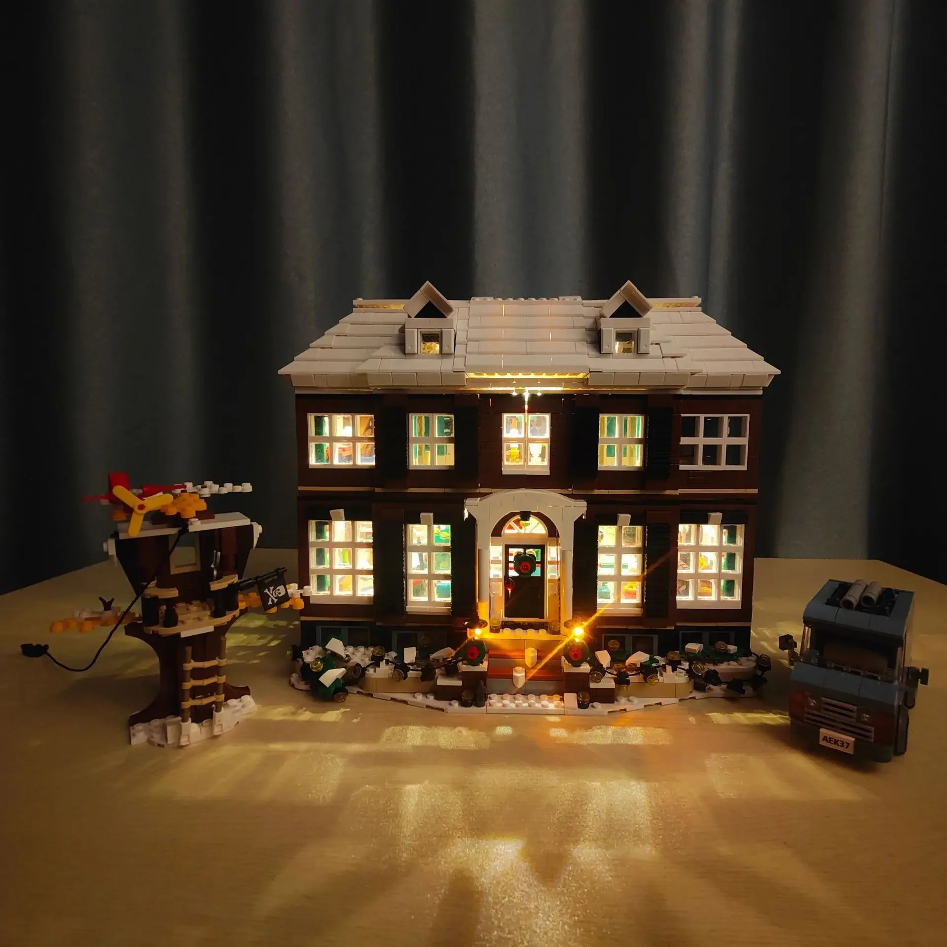 LED-Beleuchtungsset für LEGO Home Alone Kevin 21330 Haus mit Lampen-Ideen, Bausteine nicht enthalten (nur LED-Beleuchtungsset) – Detail 5