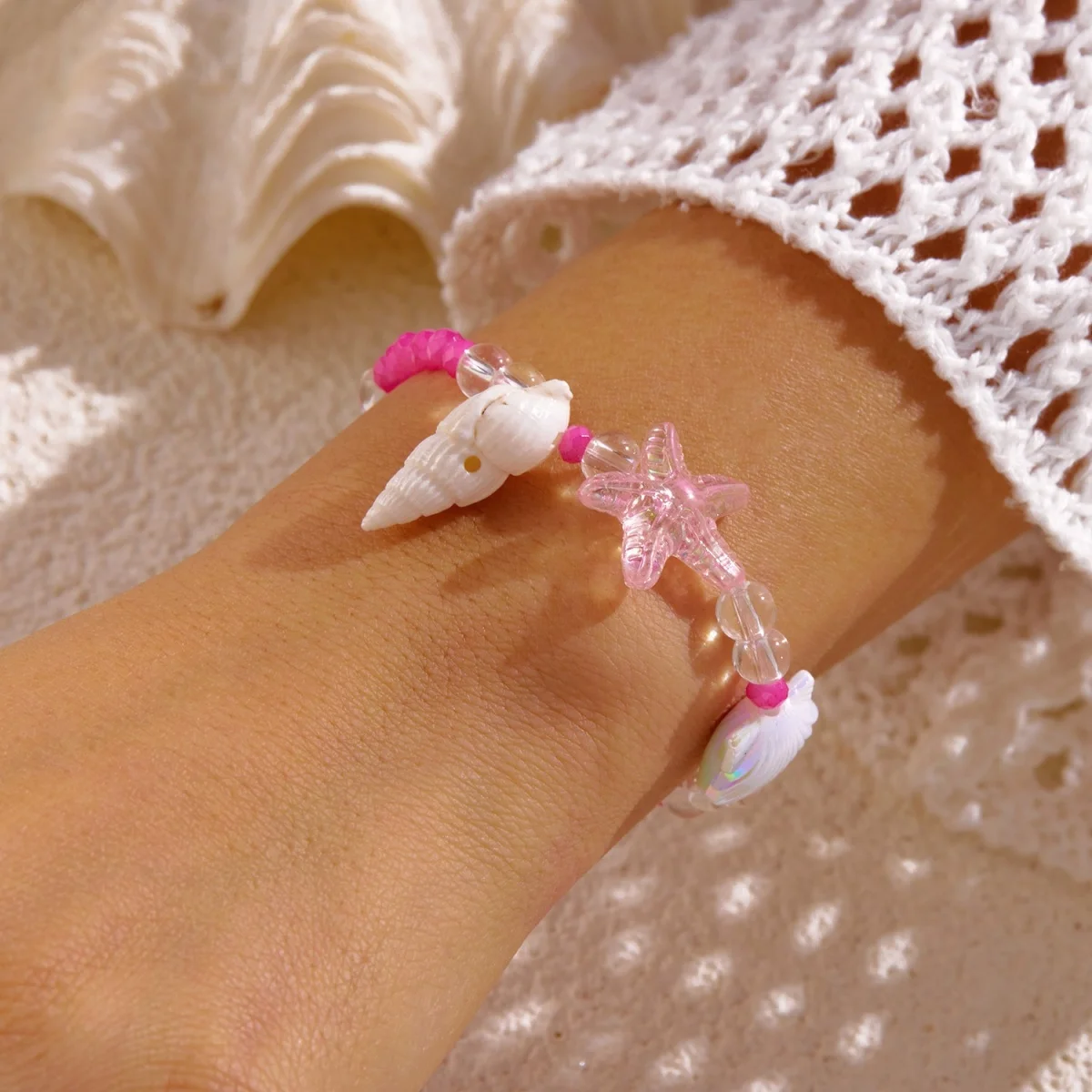 Armbänder aus Kunstharz mit Seesternen, Muscheln und Reisperlen für Damen und Herren, trendige Seestern-Ozean-Strand-Armreifen, Sommerurlaub-Party-Schmuck – Detail 14