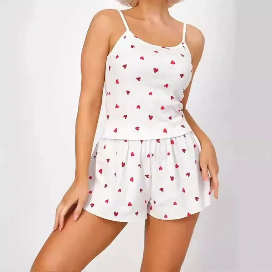 

Лето 2025 г., пижамный комплект с принтом сердца для женщин, домашняя одежда, сексуальный укороченный топ на бретельках и шорты, комплект из 2 предметов, белая короткая пижама, одежда для сна