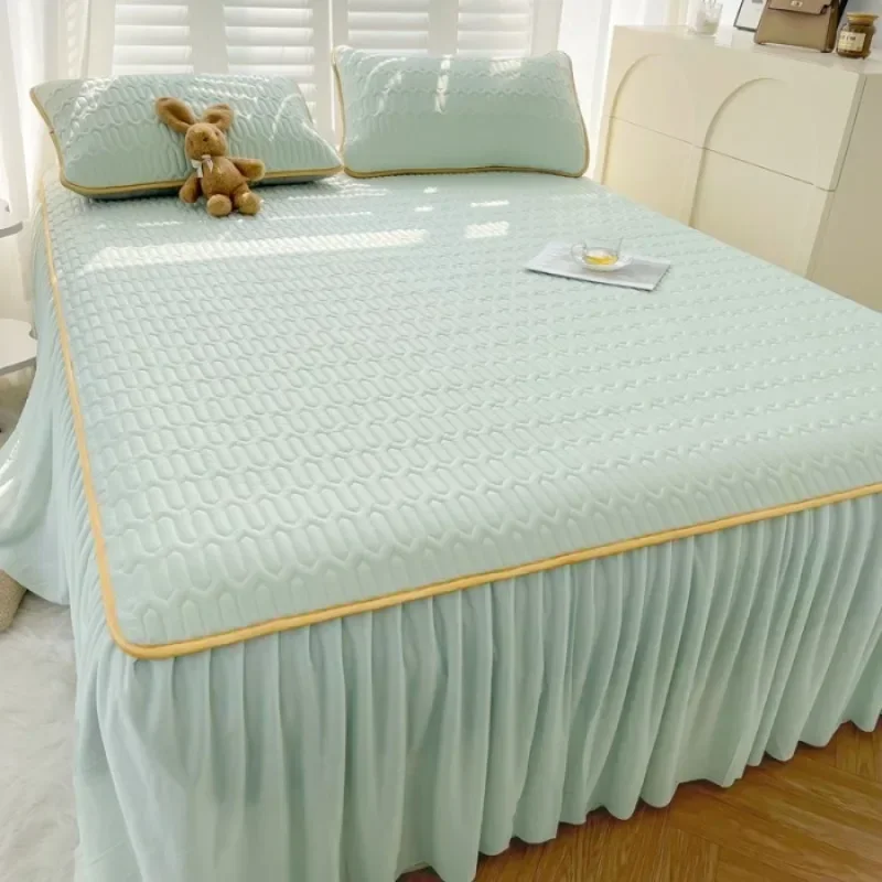 2024 New Cool Silk Thickened Latex Mat Bed Skirt Three-piece Summer Quilt Four-piece Set  Housse De Couette Luxe Grande Marque