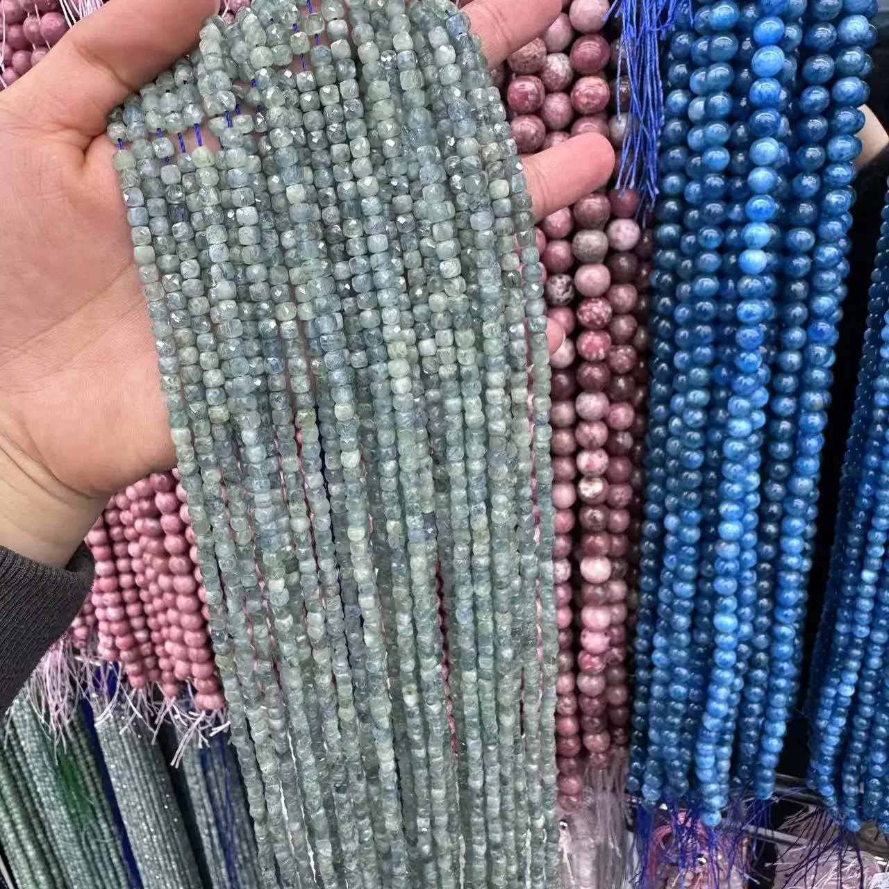 

Wholesale AA Natural Green Kyanite Gemstone 4mm Facted Cube Loose Beads Making DIY Bracelet Necklace for Jewelry Accessories