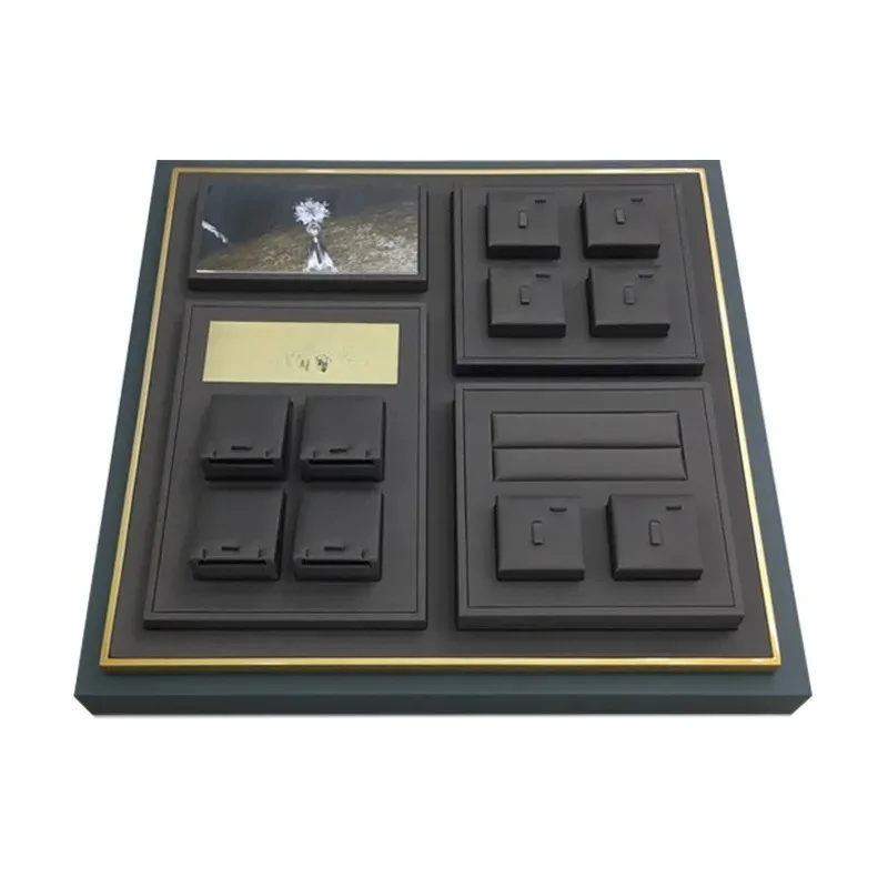 

Classic Luxury Fashion Painted Ring Necklace Bracelet Bracelet Customizable Jewelry Box