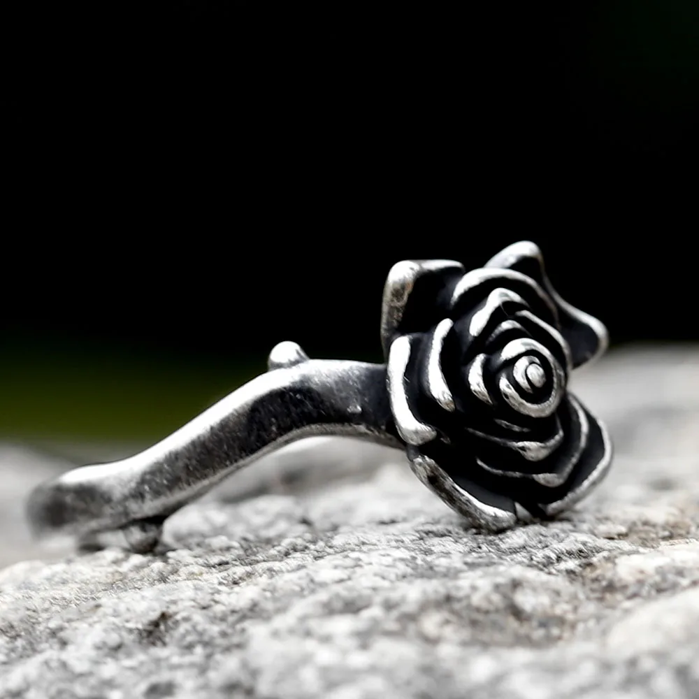 2023 Vintage Flower ring for Men\'s Gothic style Amulet Witchcraft Wicca Wholesale Casual Jewelry Wedding Gift free shipping