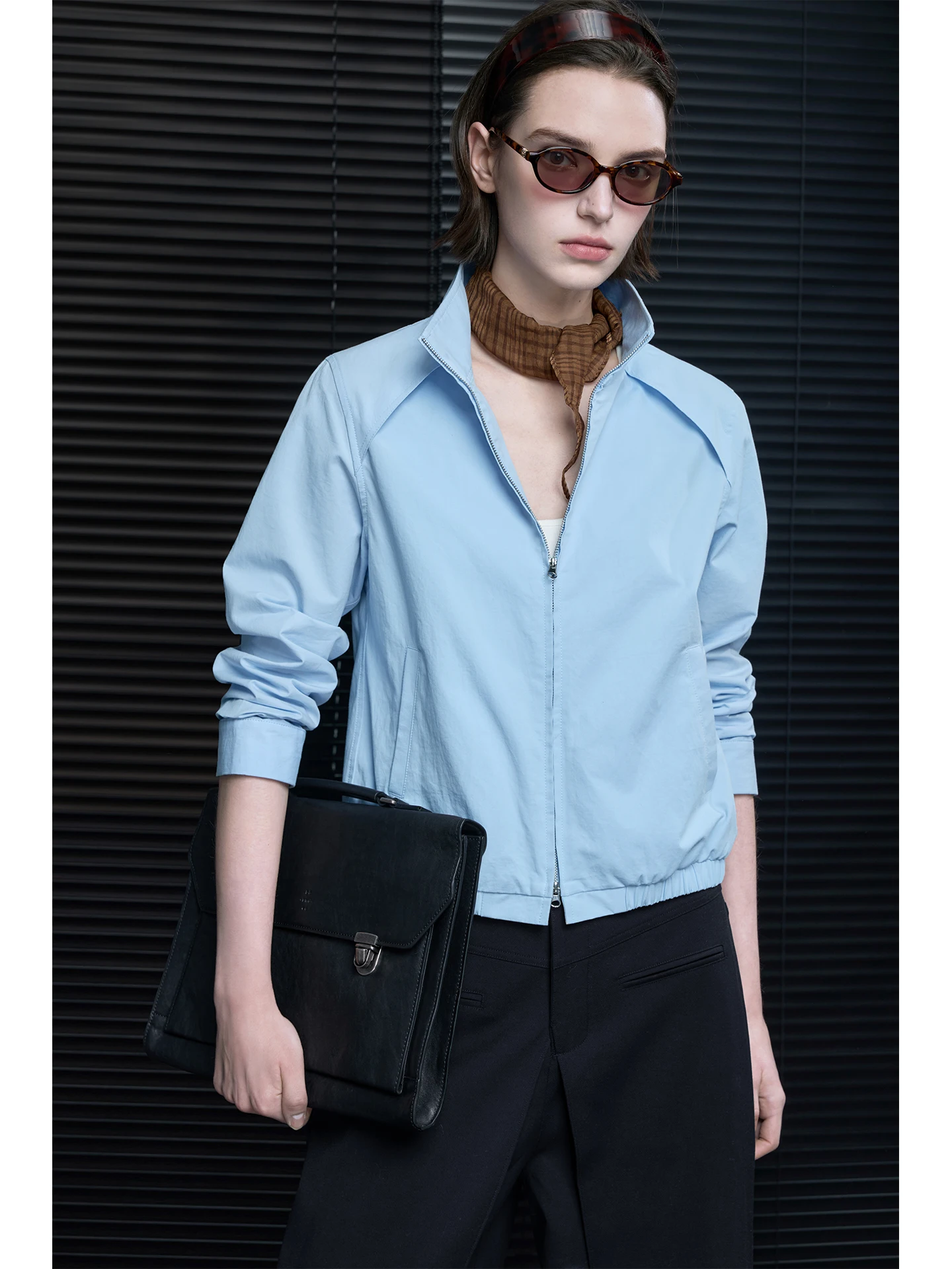 

Blue Cotton irt Jaet Women's Loose Silhouette Spring 2026 New Sle Street Faion Long Sve Zipper Closure Casual Oute...