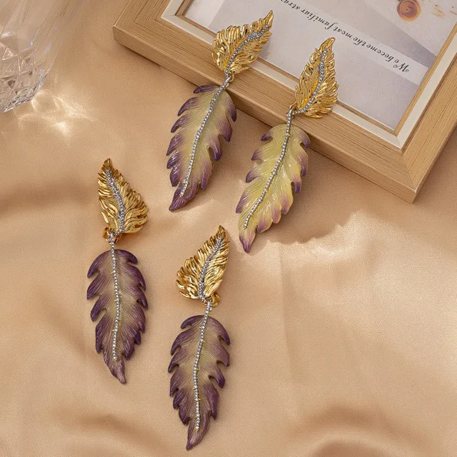 Original Design Copper Gold-plated Fashion Gold Leaf Full Diamond Stud Earrings