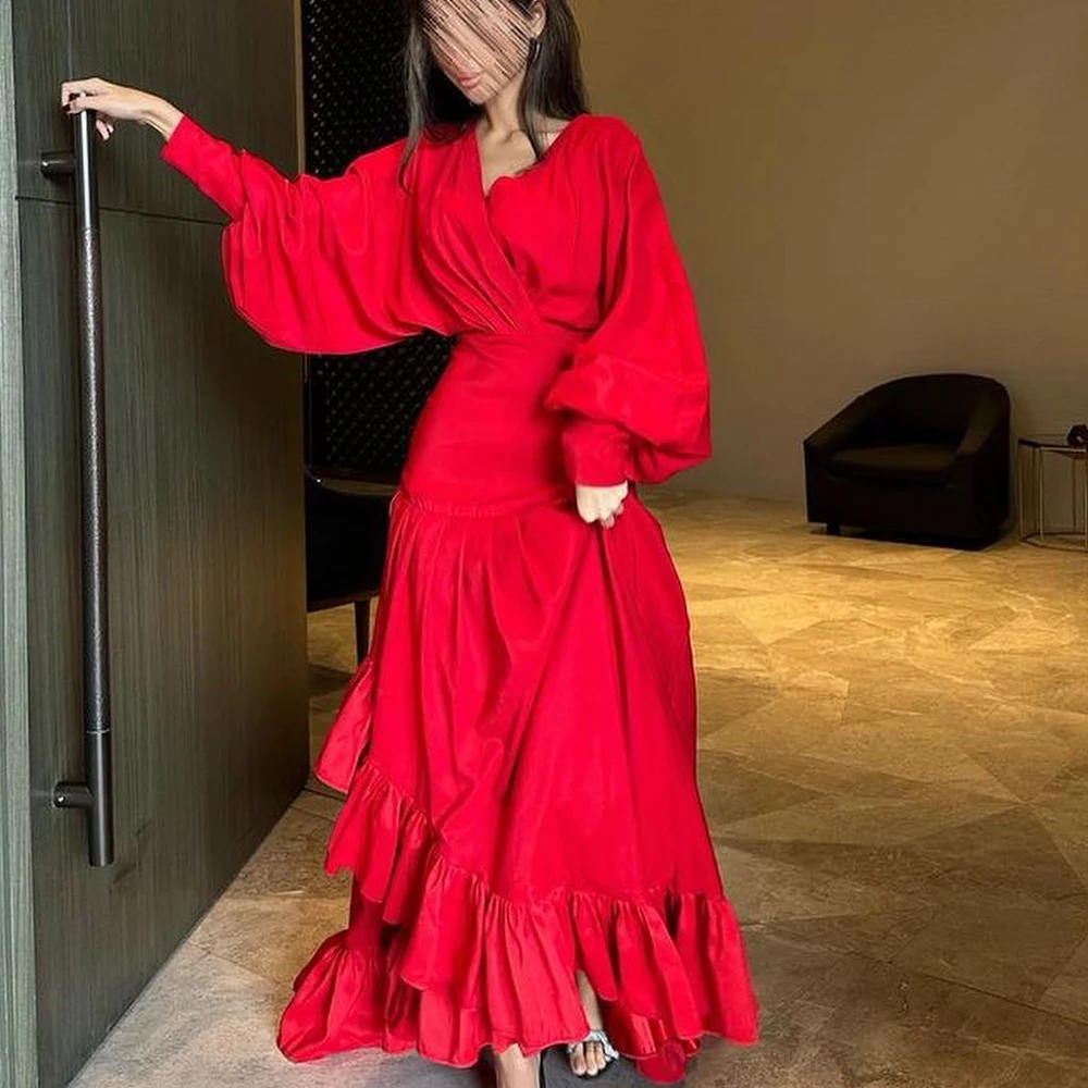 

Elegant Party Dresses Woman V Neck Long Sleeves Satin Straight Floor Length Pleats Solid Red Sweep Train Quinceanera Gowns 2024