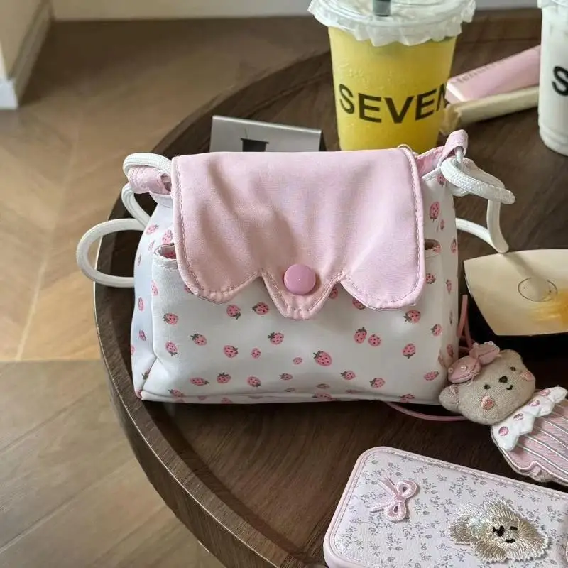 Niedliche Original-Geldbörse im Ins-Stil, dreilagige kleine quadratische Tasche, zarte Handytasche im koreanischen Stil, CCD-Aufbewahrungstasche, süßes Geschenk – Detail 1