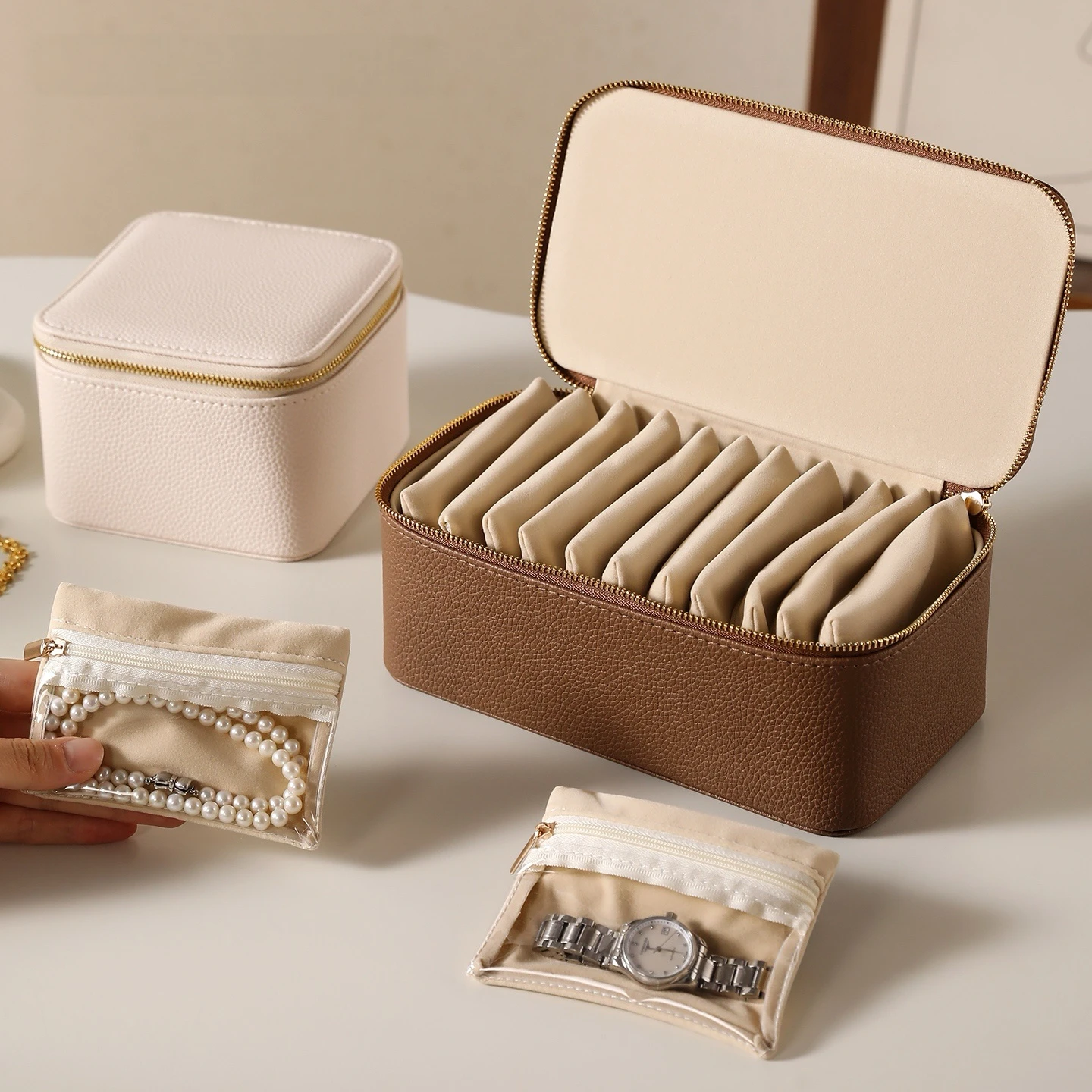 Portable Travel Jewelry Storage Box Large Capacity Gold Bracelet Earring Bag Exquisite PU Leather Fashionable Organizer