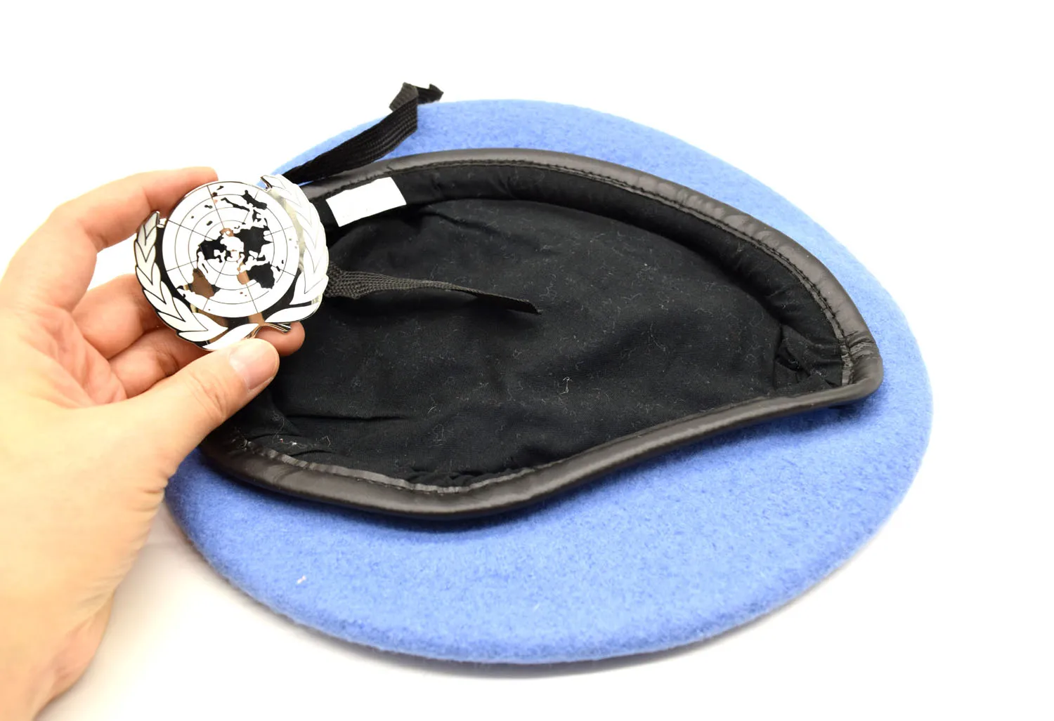 UN BLUE BERET Woolen Cap + UN Silver Badge