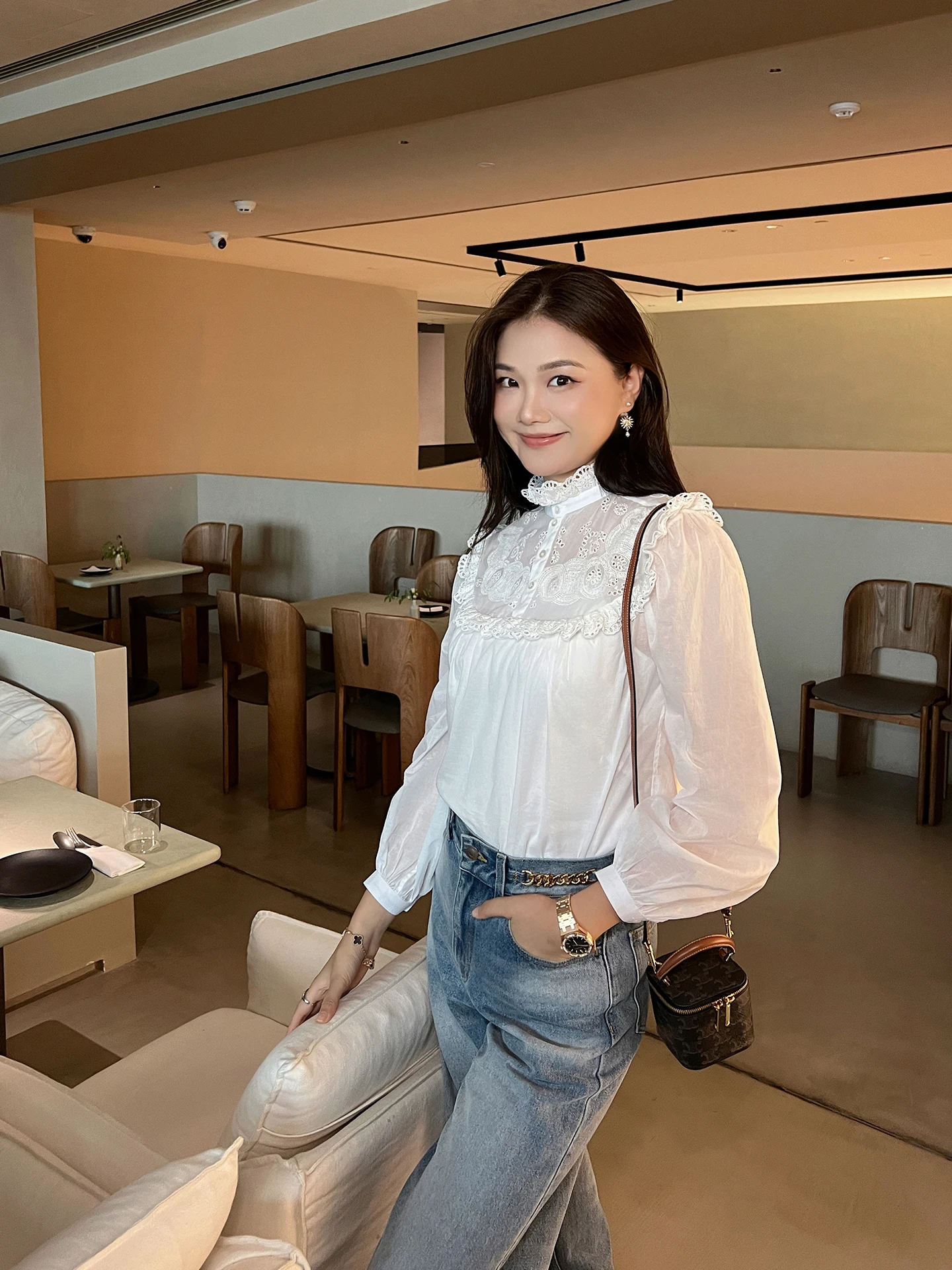 

Летняя новинка Linmei: Элегантная женская блузка с вышивкой и ажурным винтажным дизайном, белая, с длинным рукавом, из дышащего хлопка.