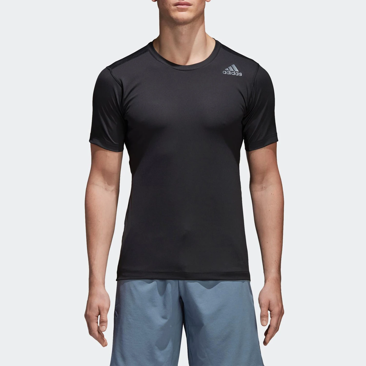 

Футболка Adidas Originals OWN THE RUN TEE мужская спортивная с коротким рукавом CE0876