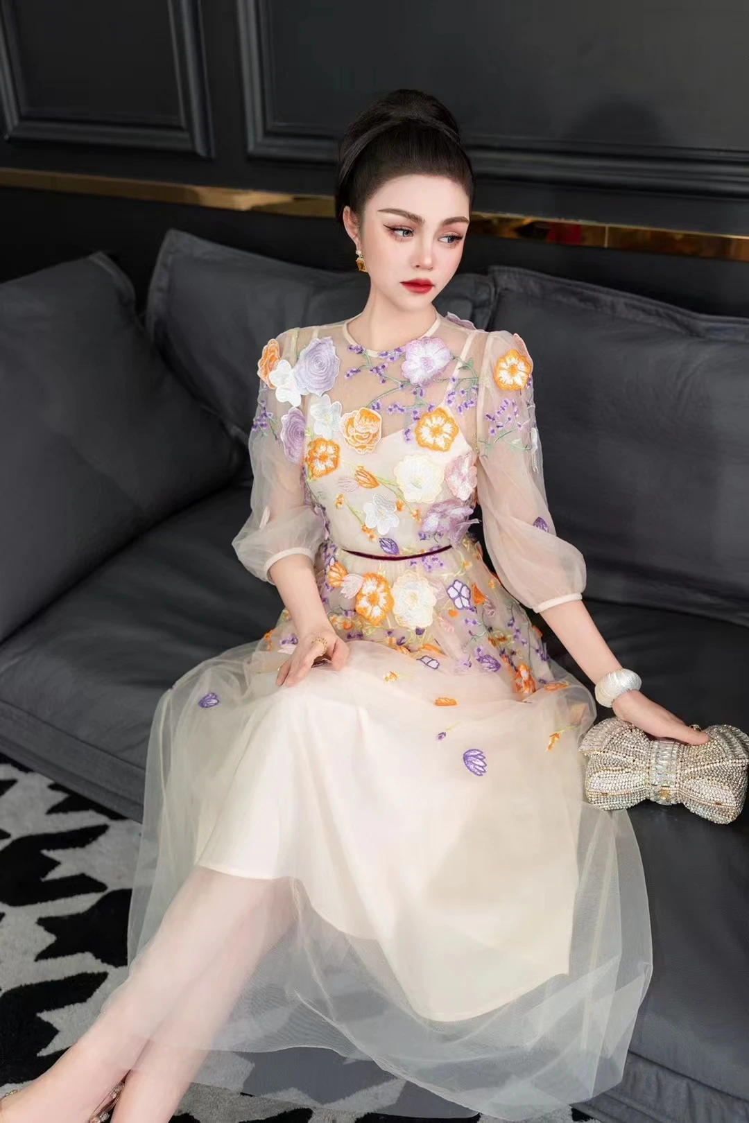 

Europe and the United States women's 2024 summer new Round neck Three-quarter sleeve flower embroidery Fashion pleated dress XXL