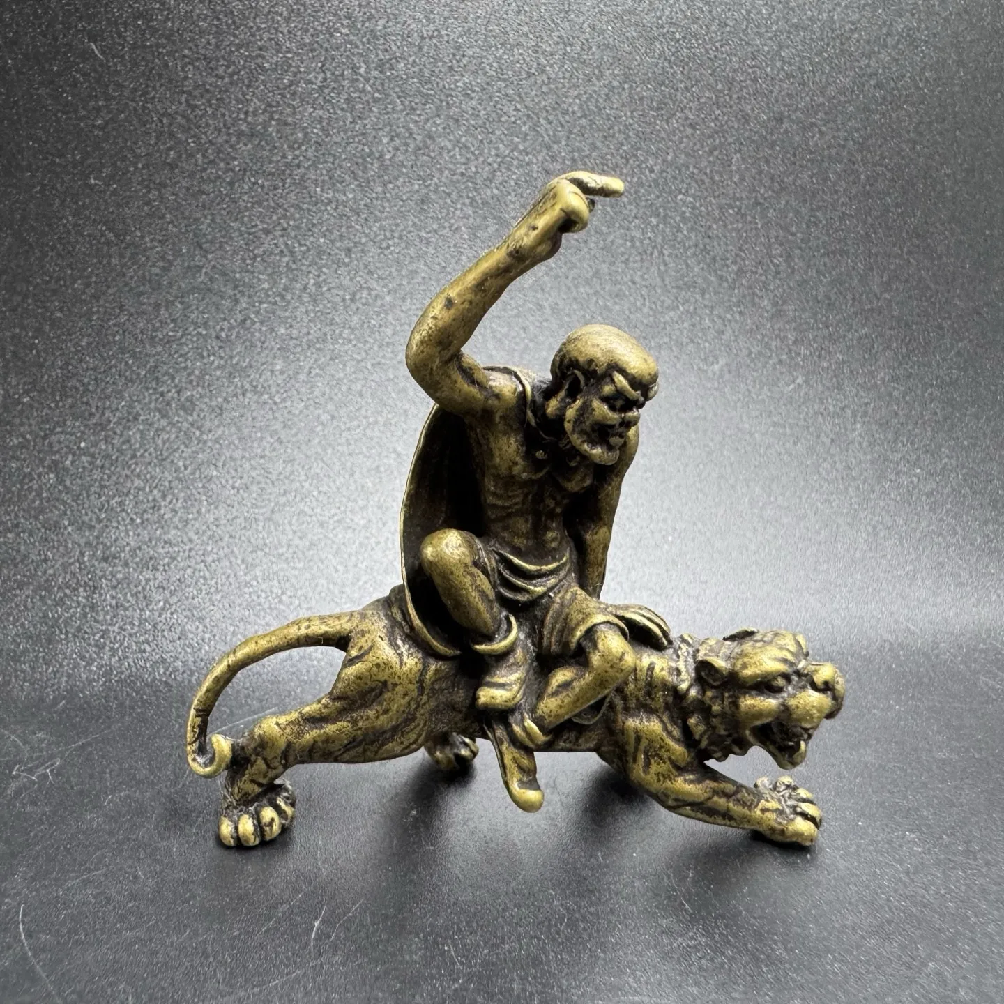 China retro pure copper brass recruit fuhu Lohan mini desk ornaments.