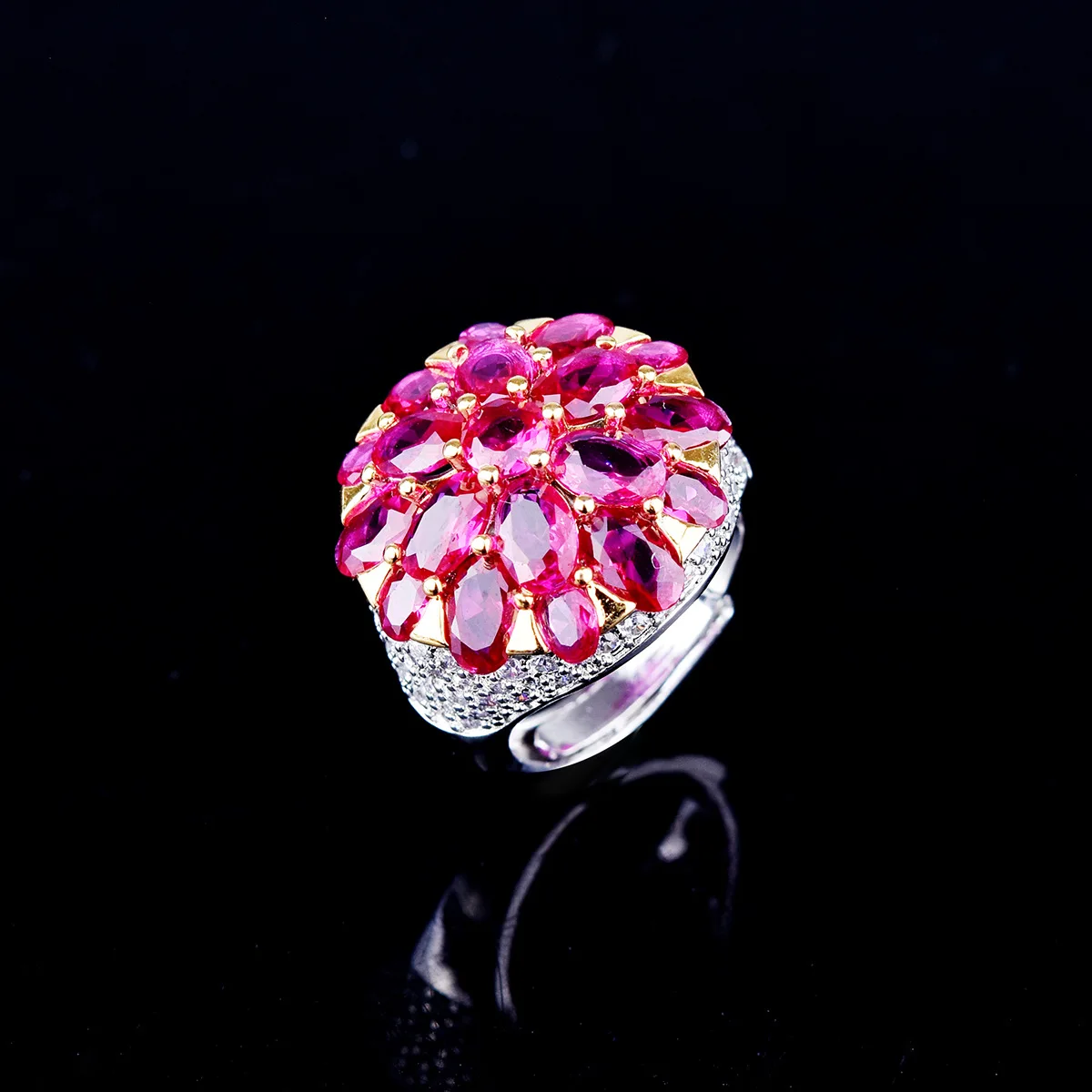 

Luxury Designer Jewelry Gorgeous Flower Rings Inlaid Red Corundum High Carbon Diamond Silver Color Ring