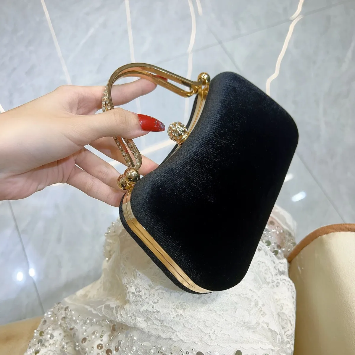 

Черная элегантная женская сумка, бархатная маленькая квадратная сумка, банкетная вечеринка, свадебные вечерние сумки, трендовые модные женские сумки с ручками сверху, клатч