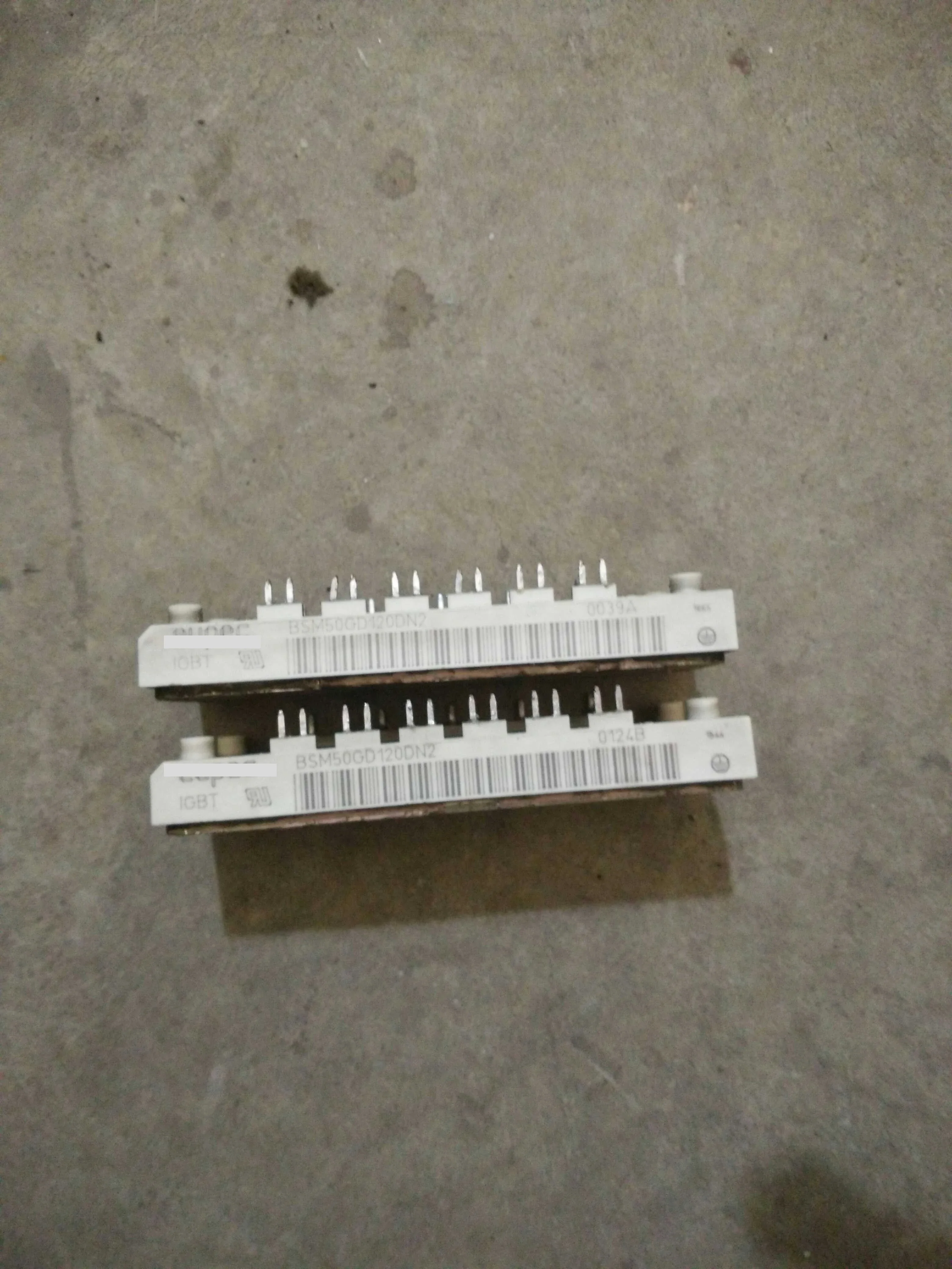 Il modulo BSM50GD120DN2 in stock ha utilizzato il test pass (1 pezzo)