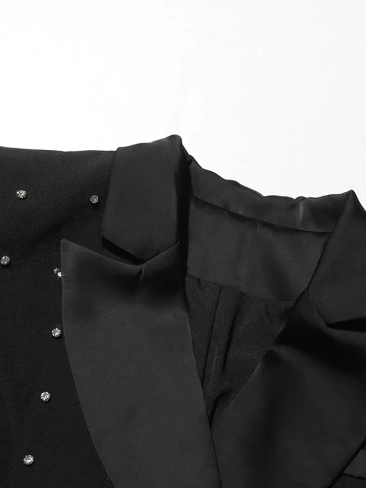 سترة ZMEENNA 2025 سوداء مزدوجة الصدر مع لهجات الأزهار من حجر الراين سترة عصرية للنساء موضة فاخرة مثالية ZM622