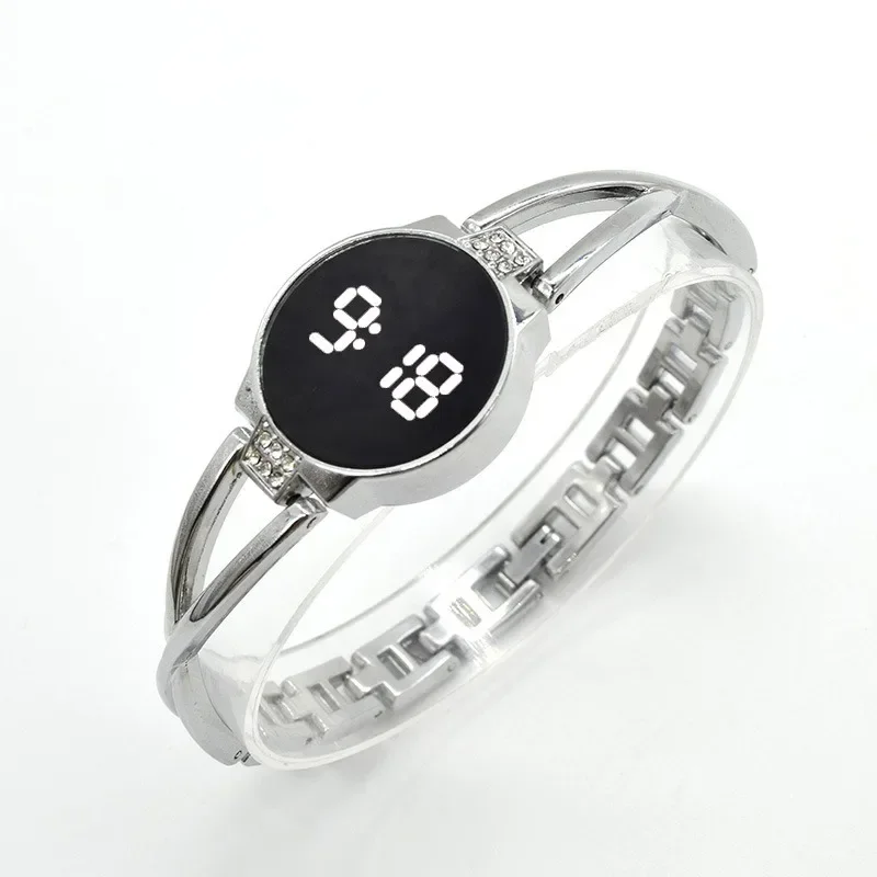 女性用スチールストラップ付きLEDウォッチ,タッチスクリーン,ファッショナブルな学生用時計,シンプルなスタイル,電子ブレスレット