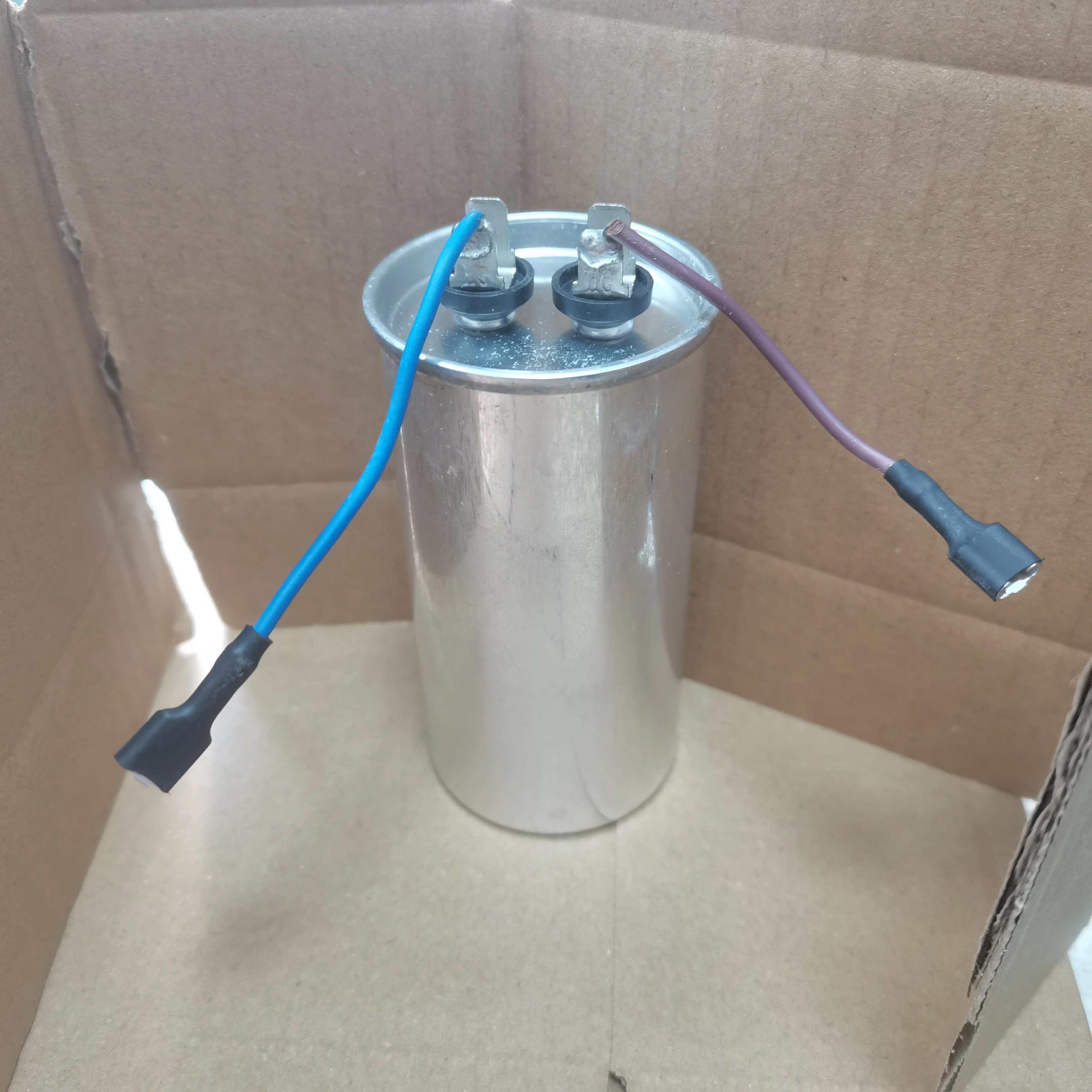 

MOTOR 330V 118-156UF refrigerator display cabinet ice cream 3-horsepower compressor start capacitor explosion-proof