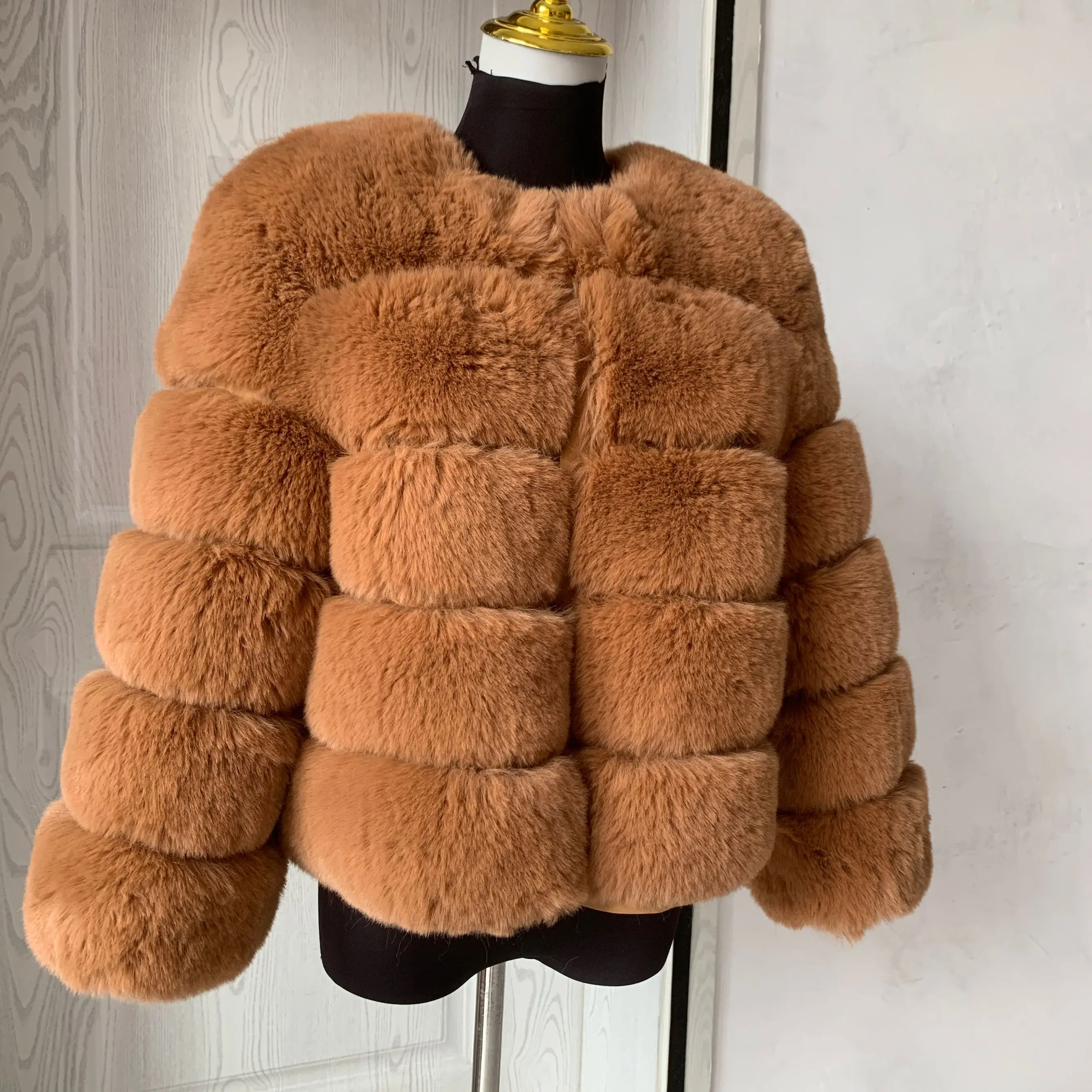Damen Mode Kunstpelzmantel Super Angesagter Herbst Winter Kurzer Kunstfuchspelz Flauschige Jacke Hochwertig 7XL Damen Pelzmäntel – Detail 29