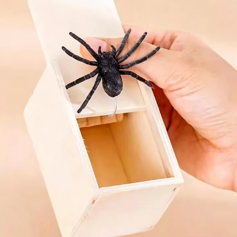 2026 Fashion Trick Spider Funny Scare Box Prank Trick Friend Office gifts Wooden Hidden Box Prank Wooden Scare Box Fun Game