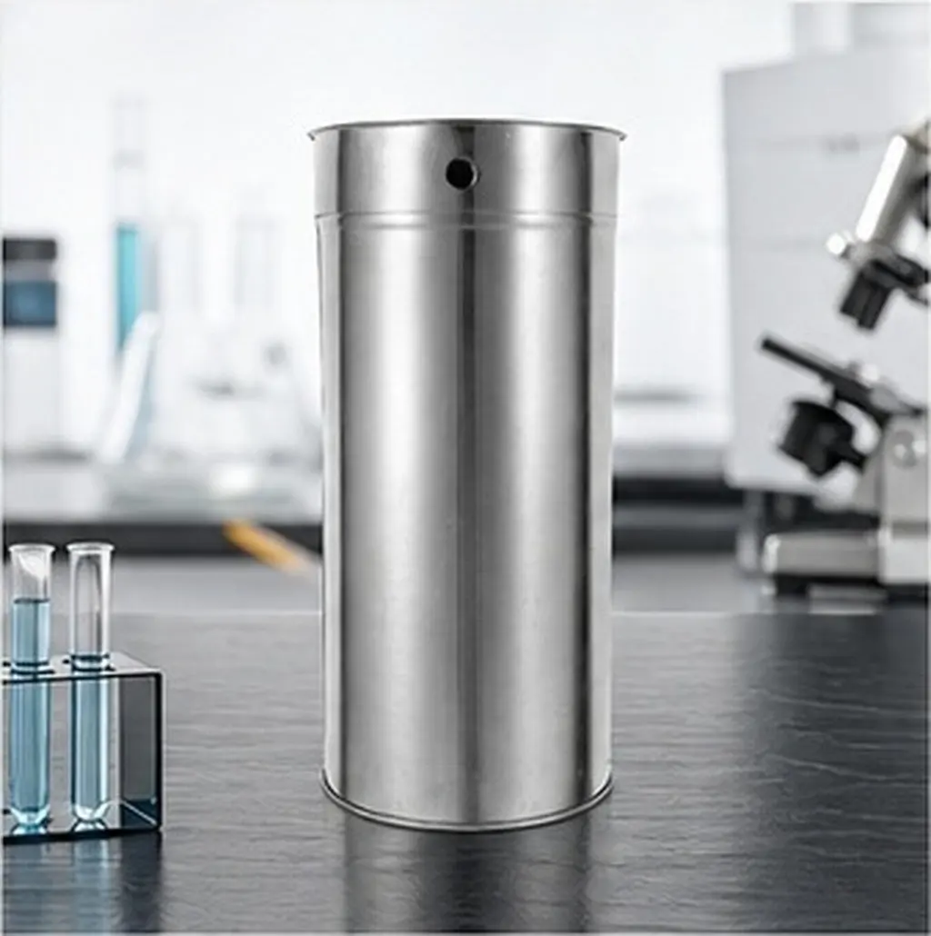 ステンレス製の蓋付き実験器具容器。ピペットの滅菌や実験器具の保管に。多目的に使用可能。