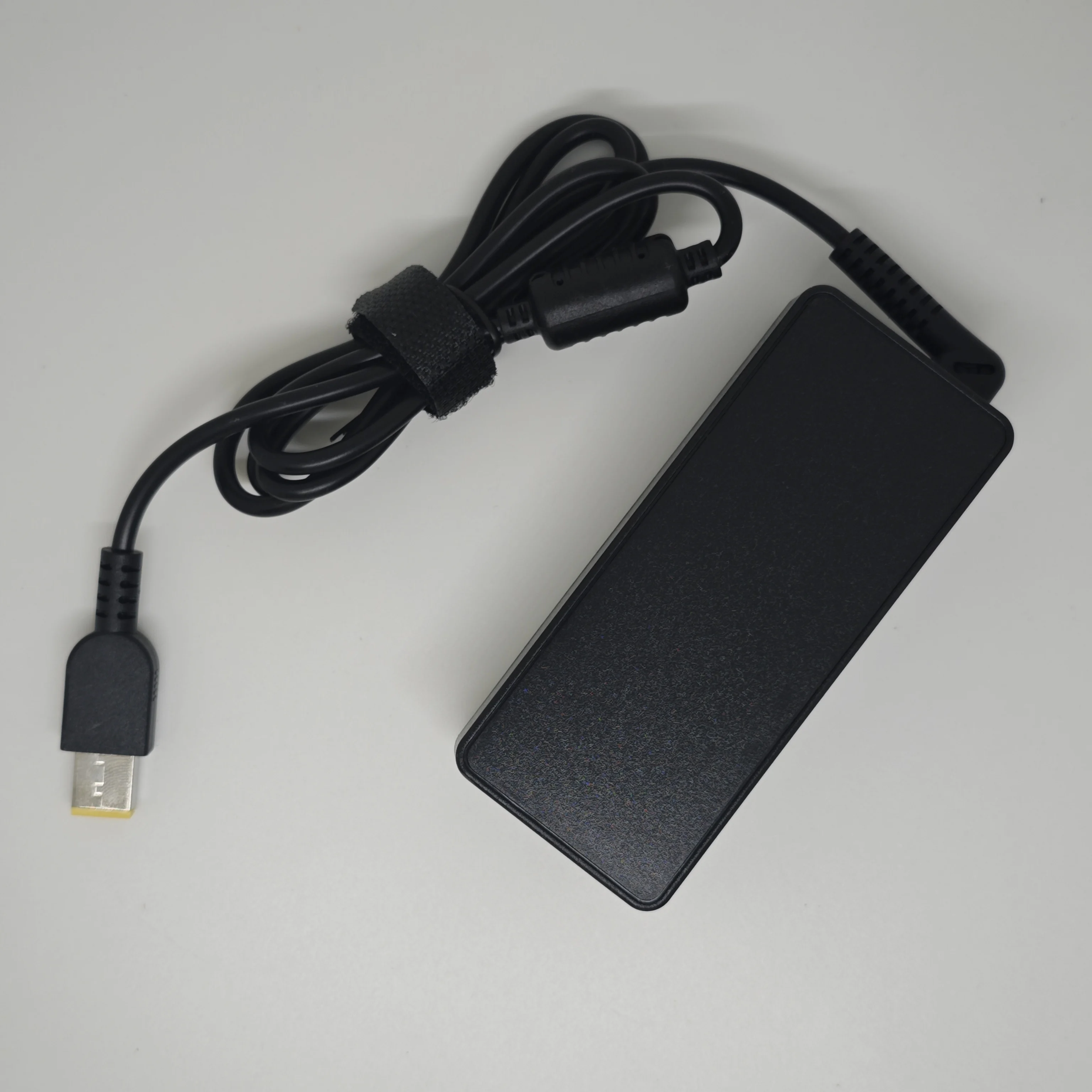 Cargador de ordenador portátil de 20V, 2,25a, 45W, adaptador de CA de punta delgada ADLX45NCC3A para Lenovo ThinkPad X230s X240 X240S X250 X260 X270 T440 T440S