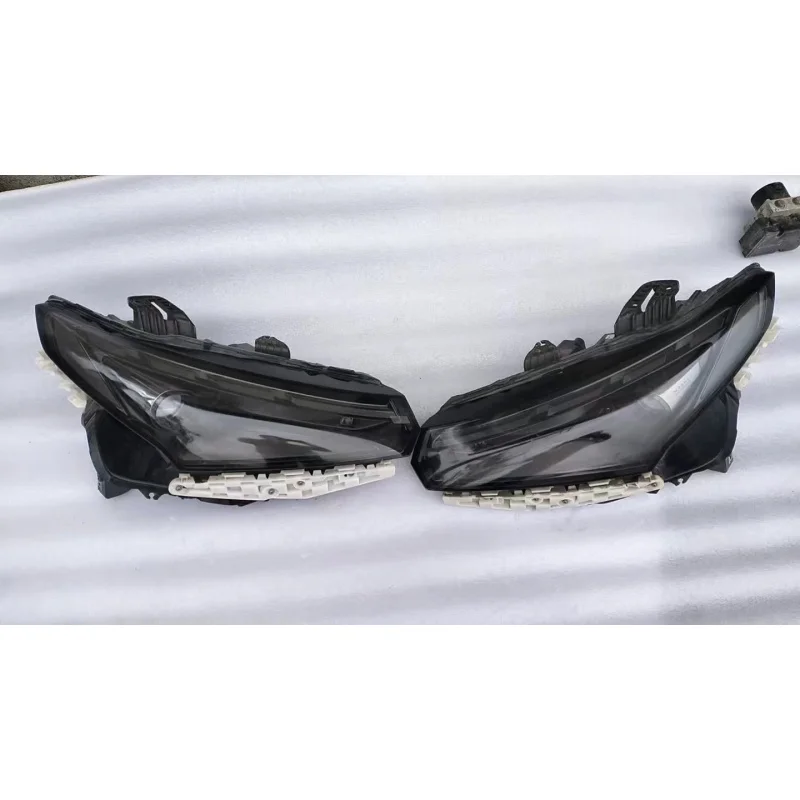 

LED Headlight Assembly for XPENG P5 2021-2022 Left Right 210001DF20003 7210002DF20003 Low Trim Auto High Beam Plug Play OEM Fit