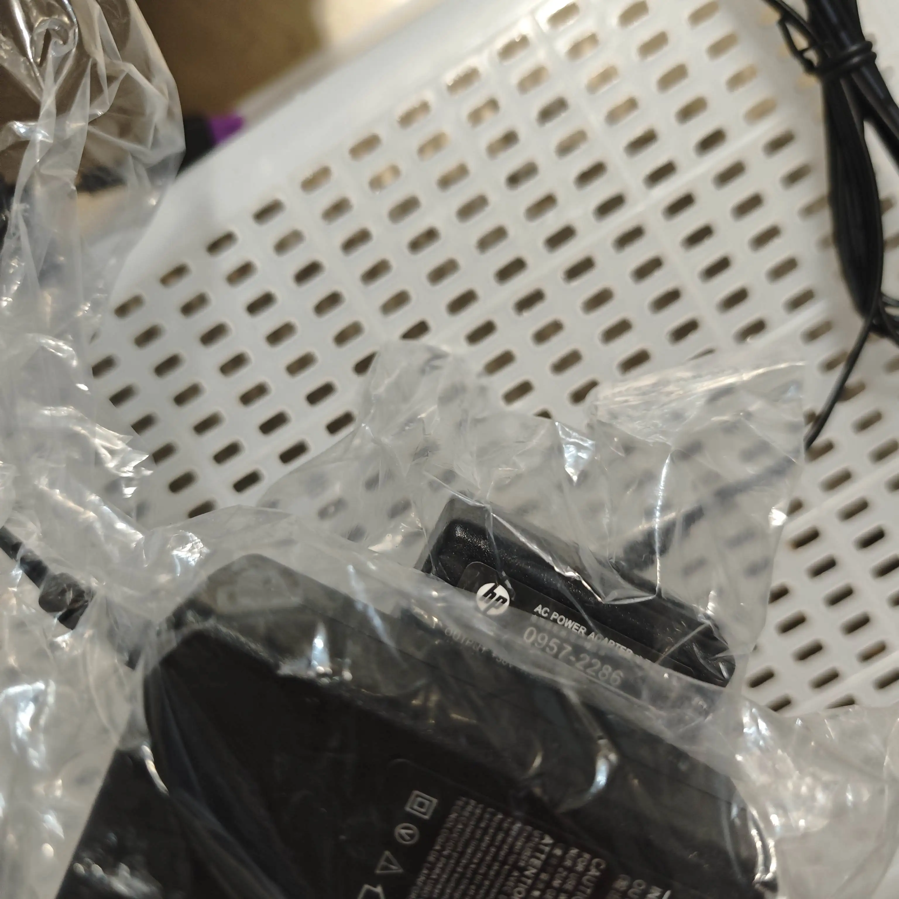 

0957-2290 0957-2286 0957-2398 AC Power Adapter Charger 100-240V 50/60Hz 300mA 30V 333mA for HP Deskjet 1050 1000 2050 2000 2060