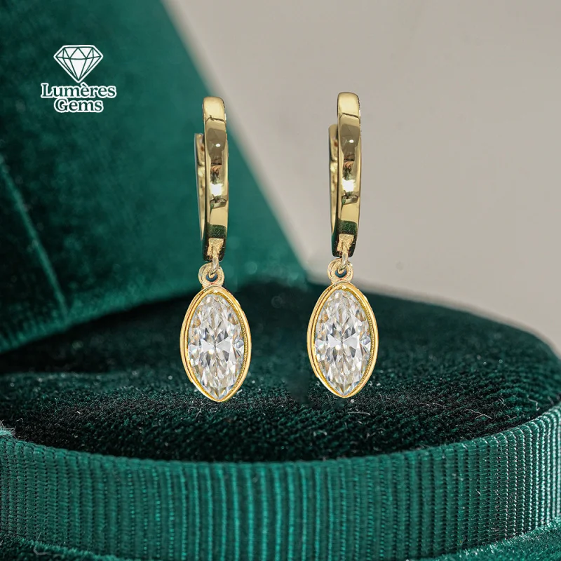 LumièRe Gems' New Pure 18K Moissanite Diamond Women'S Hypoallergenic Minimalist Close-Fitting 0.5CT Symmetrical Earrings