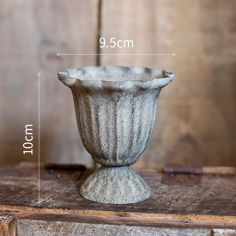 Retro Iron Goblet Vase Classical Bronze Rust Style Flower Pot Nordic for Living Room Decoration Home Decor Nostalgia Accessories