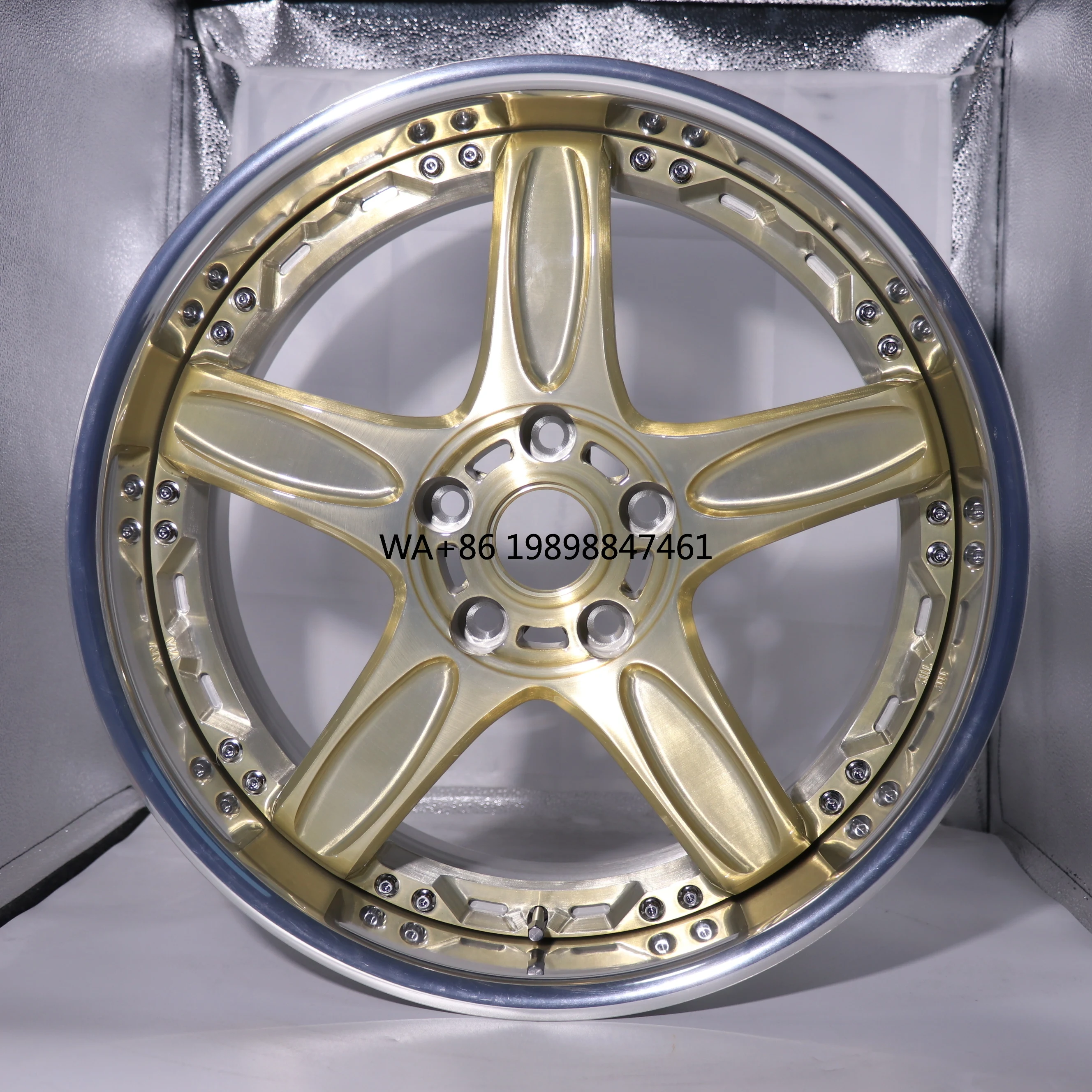 

Two-piece Forged Aluminium Alloy Wheels Polished Rims Brushed/Chrome-Plated Center Disc Offset & PCD Custom New 40mm