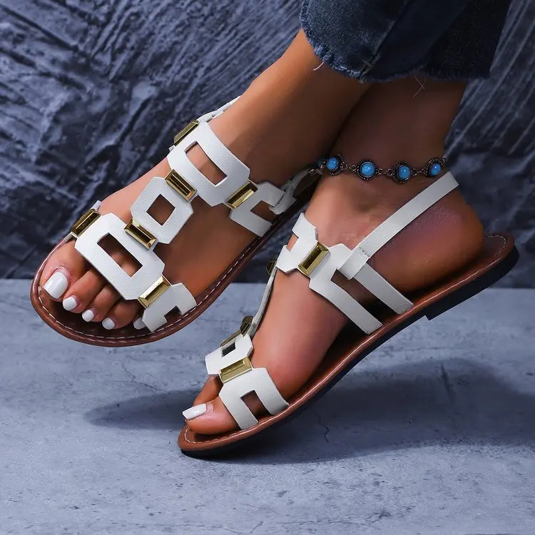 

2025 Round Headed Leather Ladies' Sandals Flat Casual Beach Shoes Comfortable Footwear with Metal Decoration for Women