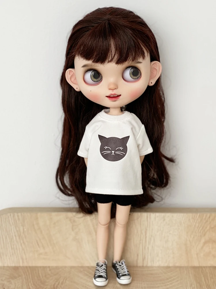 D05-P212 kinderen speelgoed 1/6 blyth ob24 ob27 azone BJD poppenkleertjes Kat hoofd T-shirt en zwarte shorts 2 stks/set