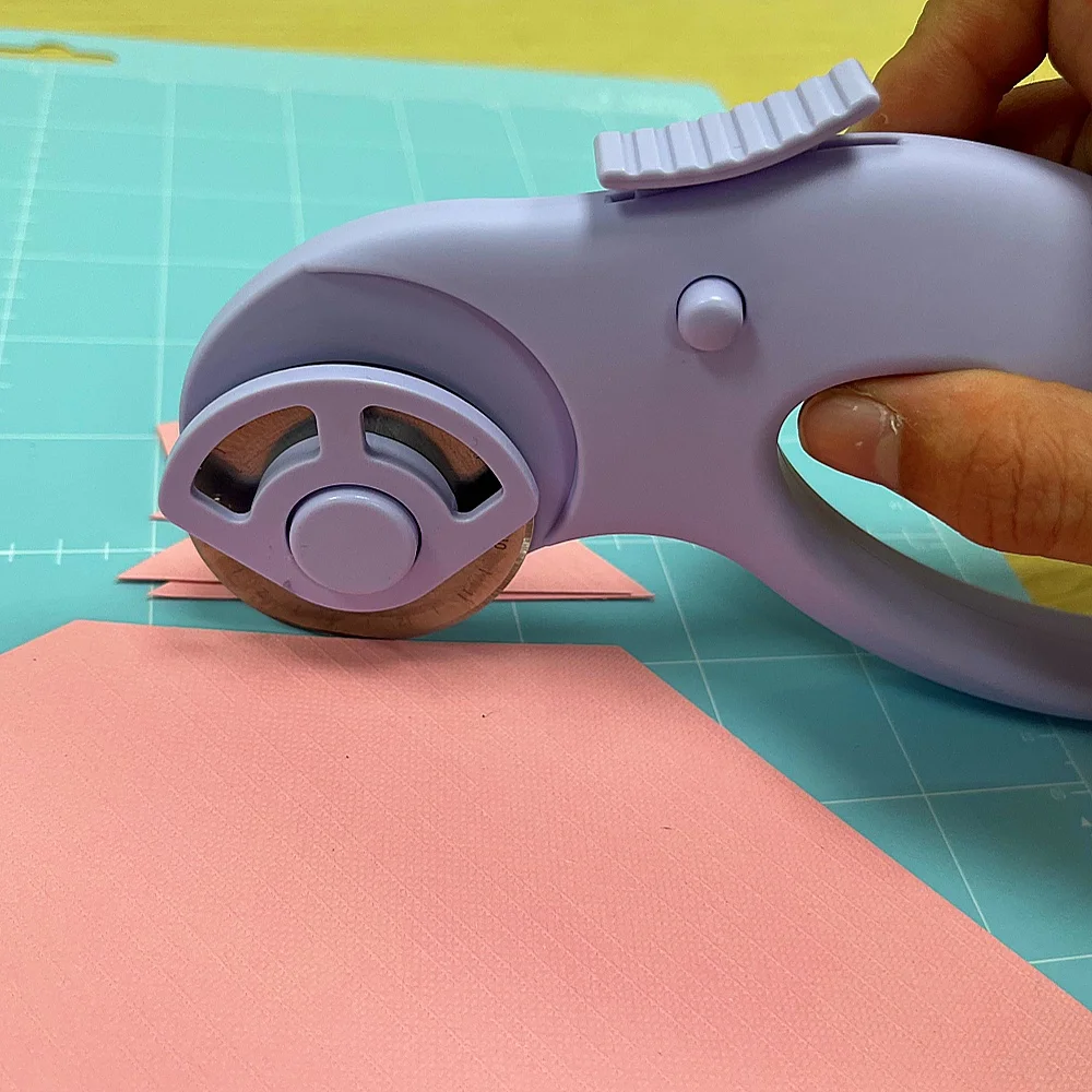 1pc/2pc Rubber Roller/Rotary Cutter For Cricut/Silhouette,Works With Iron On,Vinyl,Reusable Rubber Roller for craft DIY projects